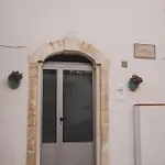Nyaraló Mike *